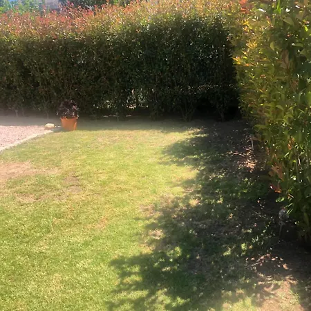 Mini-villa Mitoyenne De Type F2 Proche Golfe De Lava Prázdninový dům *