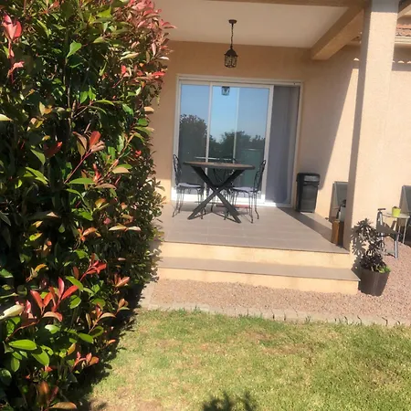 Mini-villa Mitoyenne De Type F2 Proche Golfe De Lava Prázdninový dům