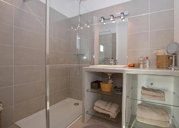 Ferienhaus Mini-villa Mitoyenne De Type F2 Proche Golfe De Lava