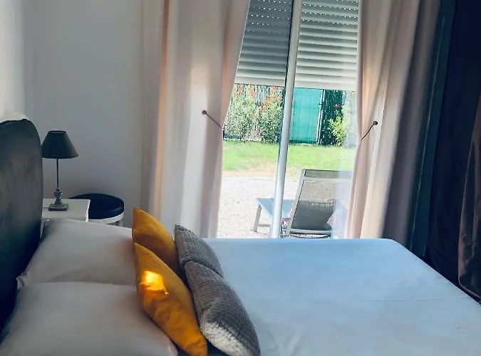 度假居 Mini-villa Mitoyenne De Type F2 Proche Golfe De Lava *