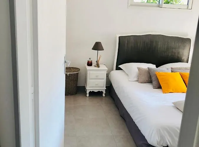 בית נופש Mini-villa Mitoyenne De Type F2 Proche Golfe De Lava