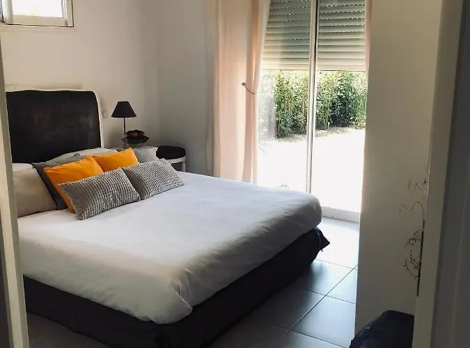 Mini-villa Mitoyenne De Type F2 Proche Golfe De Lava Appietto