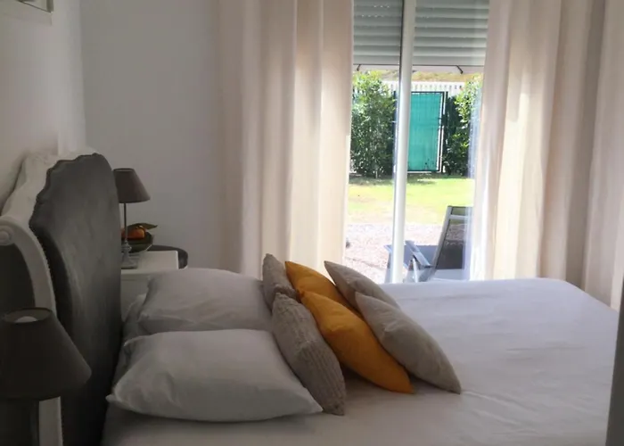 Mini-villa Mitoyenne De Type F2 Proche Golfe De Lava