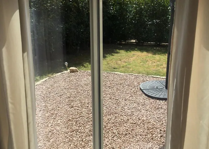 Mini-villa Mitoyenne De Type F2 Proche Golfe De Lava *