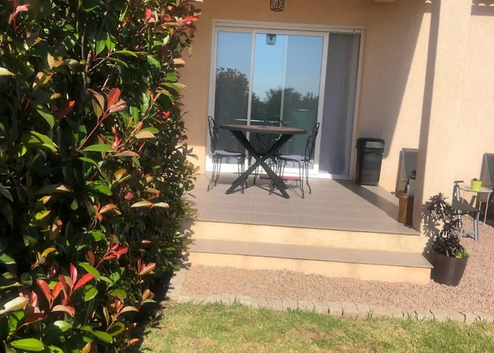 Mini-villa Mitoyenne De Type F2 Proche Golfe De Lava 度假居